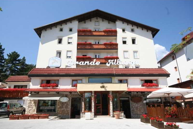 Grande Albergo Roccaraso Exterior photo
