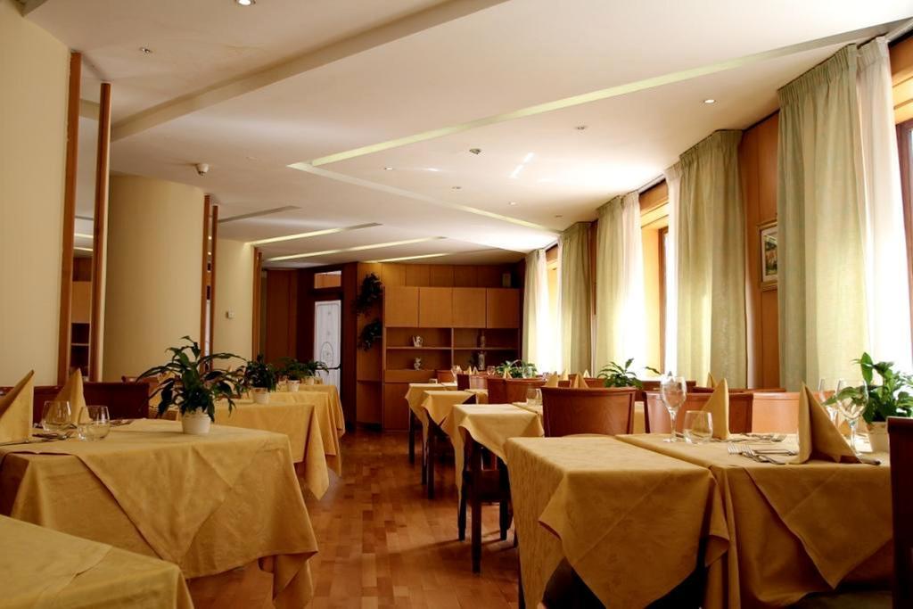 Grande Albergo Roccaraso Exterior photo