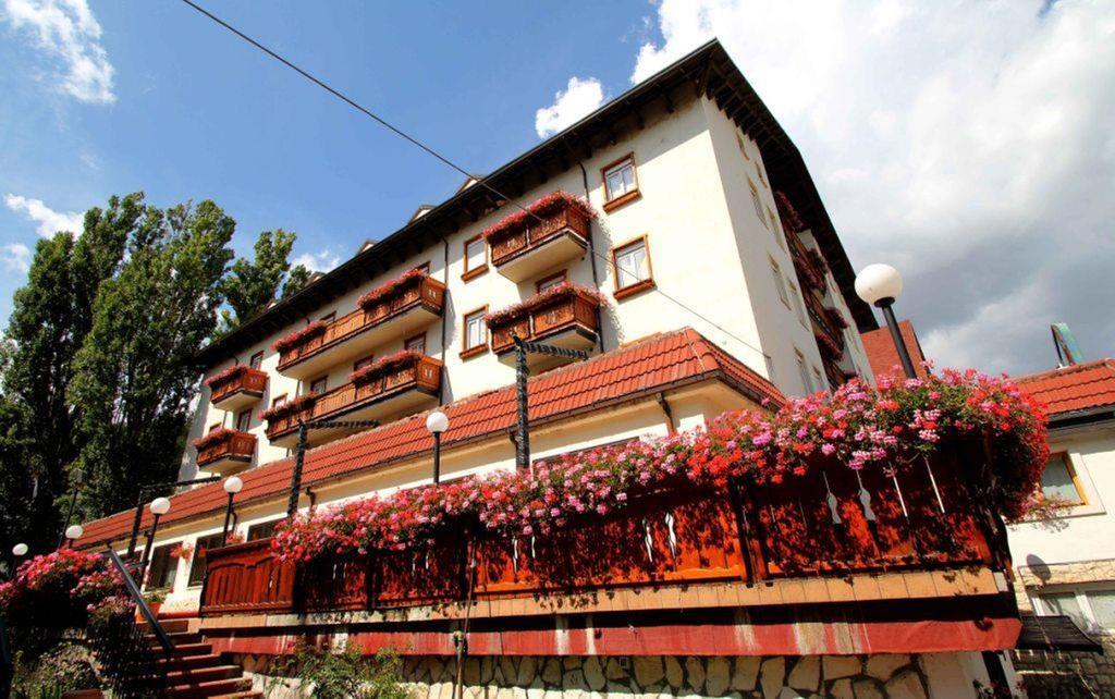 Grande Albergo Roccaraso Exterior photo