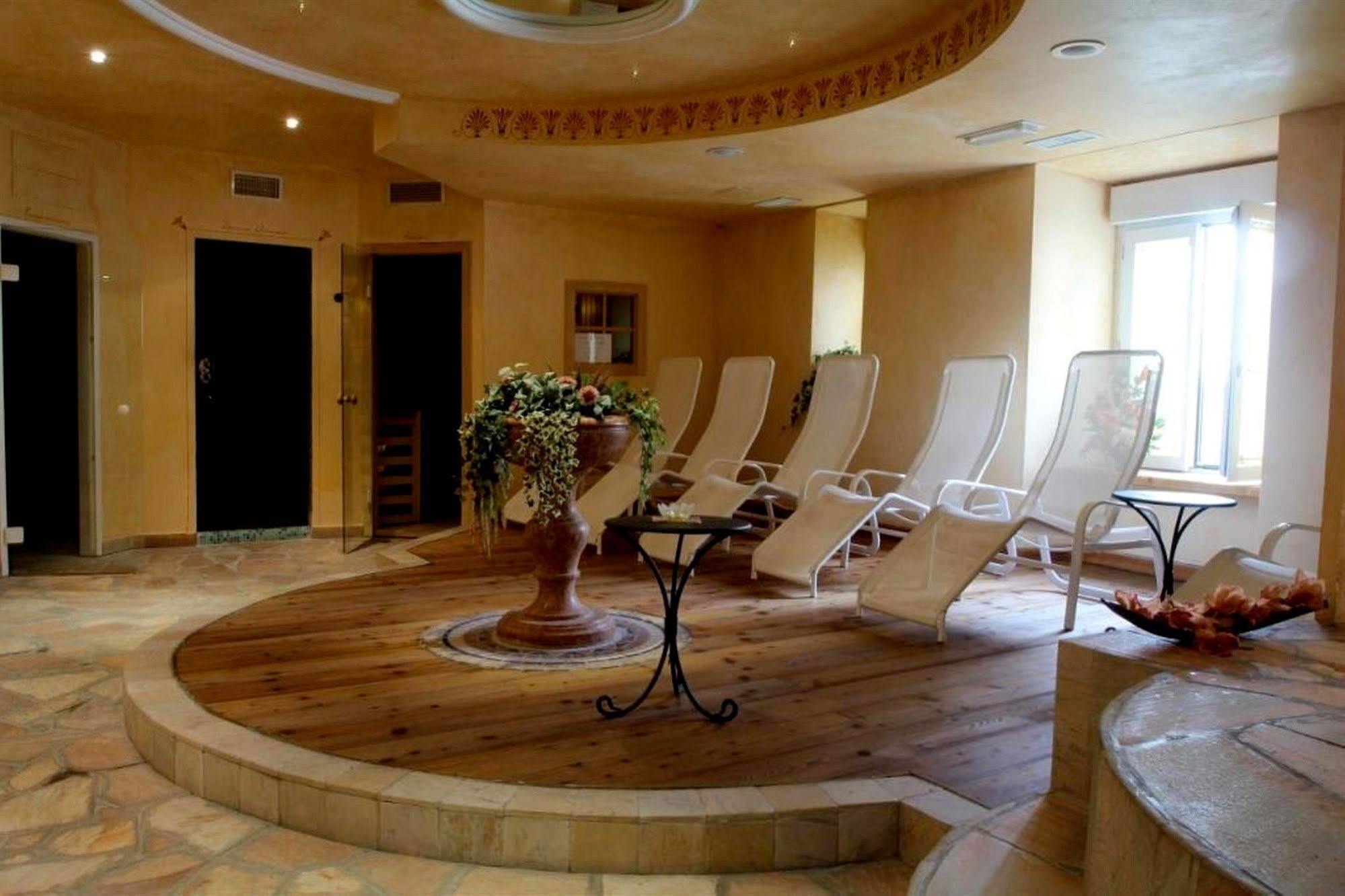 Grande Albergo Roccaraso Exterior photo