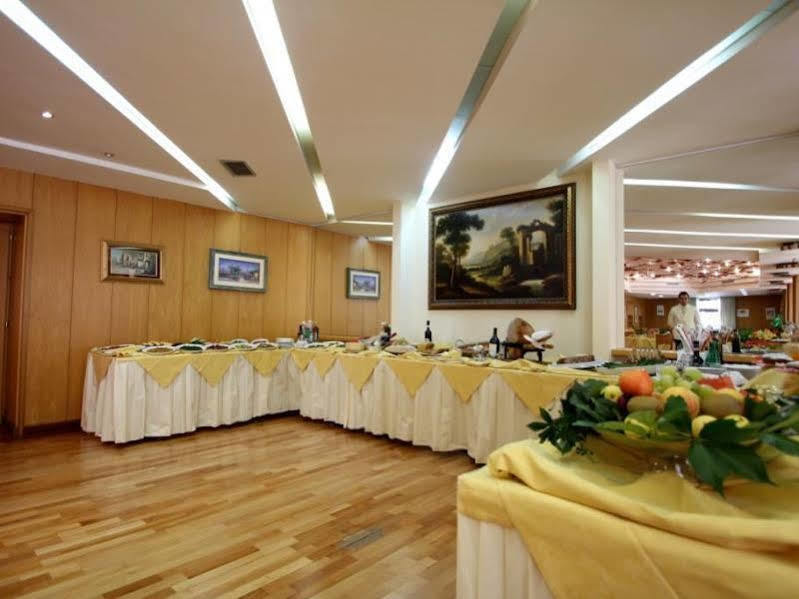 Grande Albergo Roccaraso Exterior photo